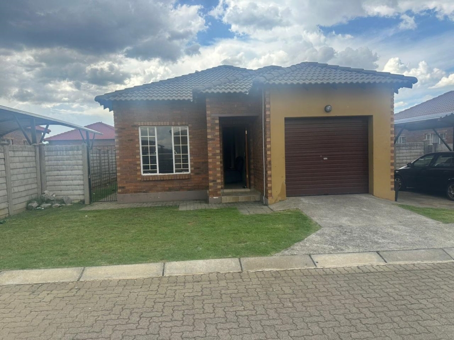 To Let 3 Bedroom Property for Rent in Waterval East North West